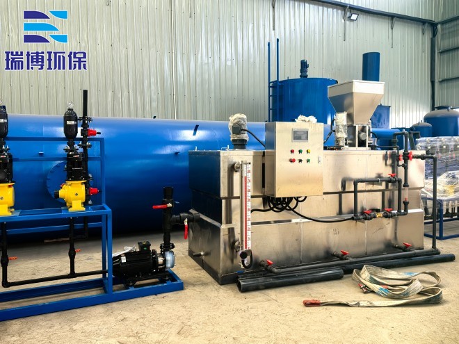 循環(huán)水加藥系統(tǒng)運(yùn)行成本剖析|循環(huán)水｜污水｜水處理系統(tǒng)｜PAM|PAC|絮凝劑｜酸堿｜全自動(dòng)加藥裝置｜三箱設(shè)備｜廠家｜加工現(xiàn)場圖