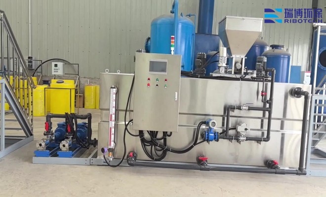 水處理_循環(huán)水_PAM_PAC絮凝劑_加藥設(shè)備_廠家現(xiàn)場(chǎng)圖